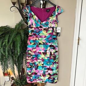 Brand New Adrianna Papell Multicolored Fitted Bandage Dress V-Neck Floral